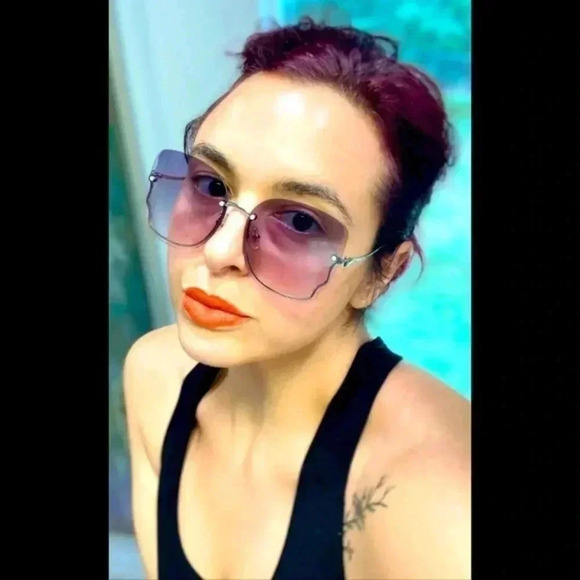 NWOT Fashion Sunglasses, Rimless. Metal and rhinestone detailing - Picture 6 of 6